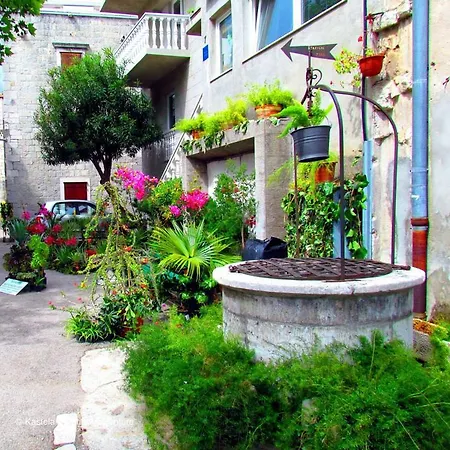 Guest house Maria Kastela