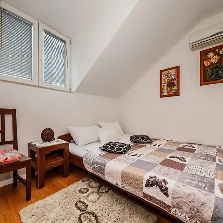 Guest house Maria 3*