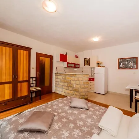 Guest house Maria 3*