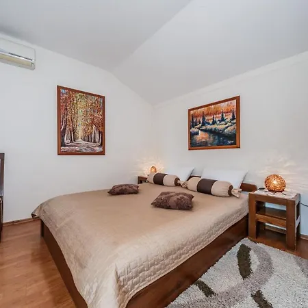 Guest house Maria 3*